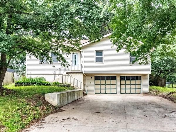 807 Britany Drive, Warrensburg, MO 64093