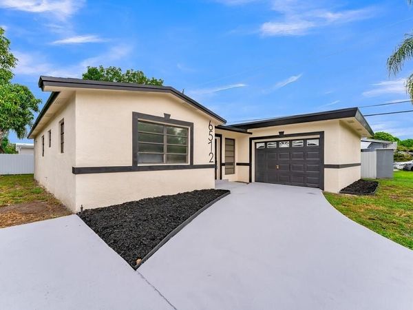 6572 Pierce Street, Hollywood, FL 33024