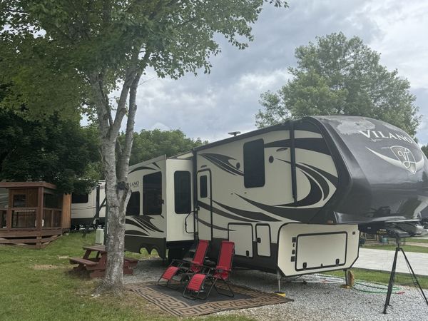 15 Holiday Rambler Lane, Dillard, GA 30537