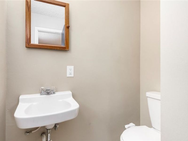 748 Ridgewood Drive , Coshocton, OH 43812 Photo 22