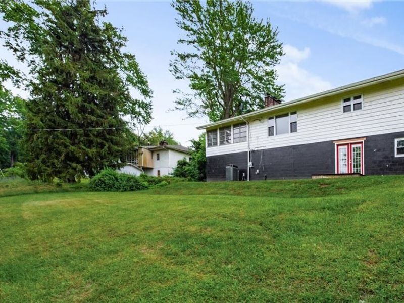 748 Ridgewood Drive , Coshocton, OH 43812 Photo 32