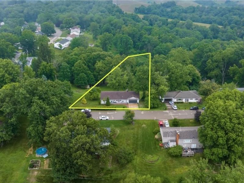 748 Ridgewood Drive , Coshocton, OH 43812 Photo 35