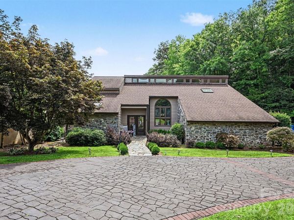 4444 3rd Street Lane NW, Hickory, NC 28601