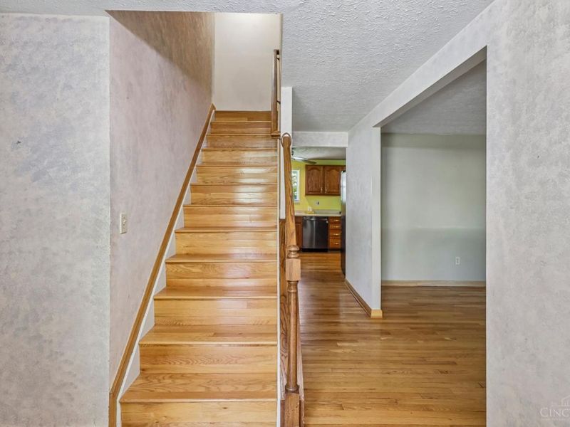 8125 Woodward Drive, West Chester, OH 45069 Photo 6