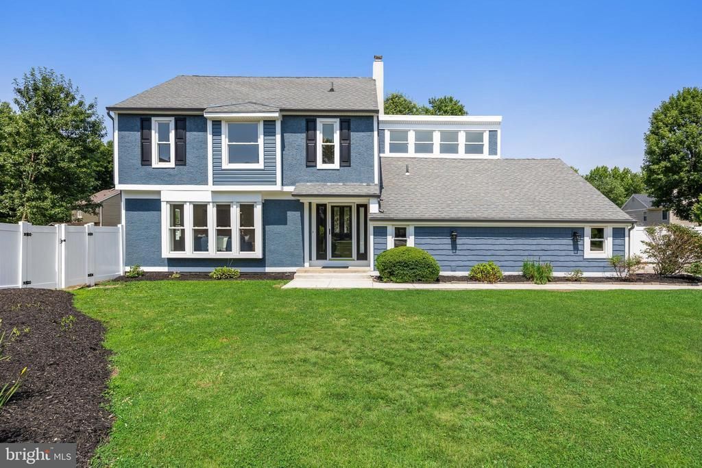 20 Rose Court, Mount Laurel, NJ 08054 Main Photo