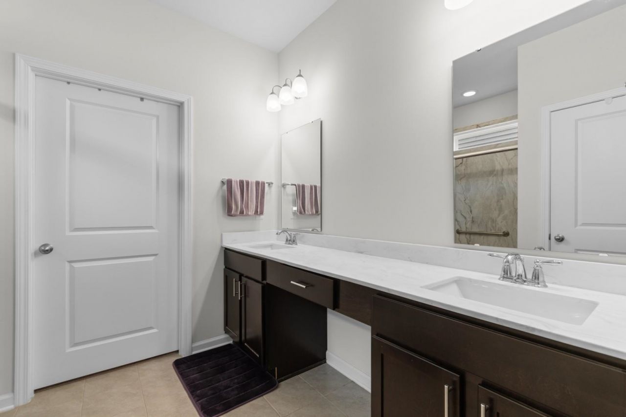5203 Stockyard Loop  Photo 12