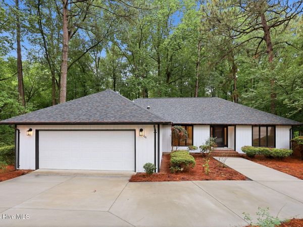 200 Devonshire Avenue W, Seven Lakes, NC 27376