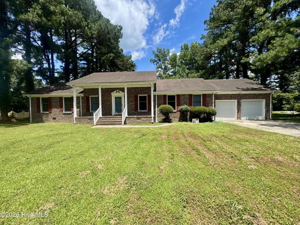 102 Hunters Trail W, Elizabeth City, NC 27909