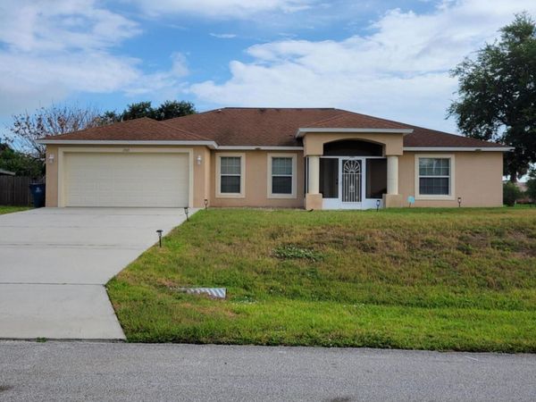 1703 Valcourt Street NW, Palm Bay, FL 32907