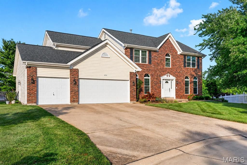 16301 Autumn Crest Court, Ellisville, MO 63011 Main Photo