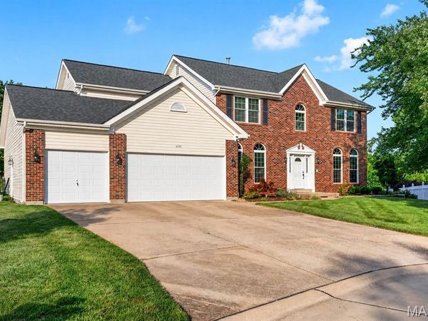 16301 Autumn Crest Court, Ellisville, MO 63011