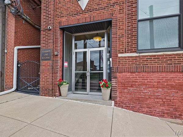 7 Alby Street , Unit 9, Alton, IL 62002