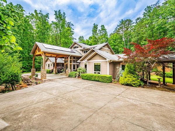 190 Still Road , Clarkesville, GA 30523