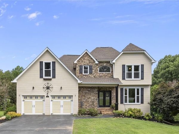 15 Hyalite Road E, Dahlonega, GA 30533