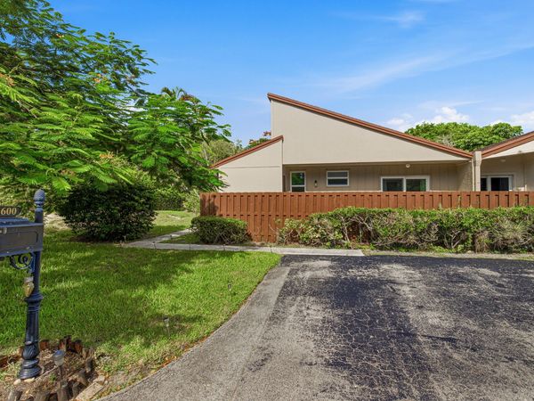 11600 Timbers Way, Unit 37a, Boca Raton, FL 33428