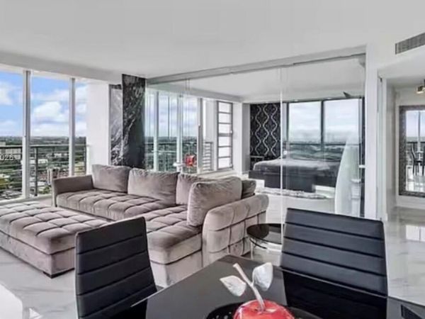 1720 Harrison Street, Unit 15a, Hollywood, FL 33020