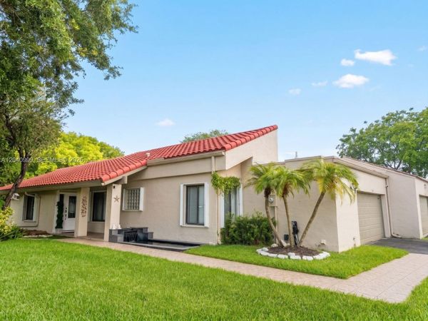 324 Patio Village Ter , Weston, FL 33326
