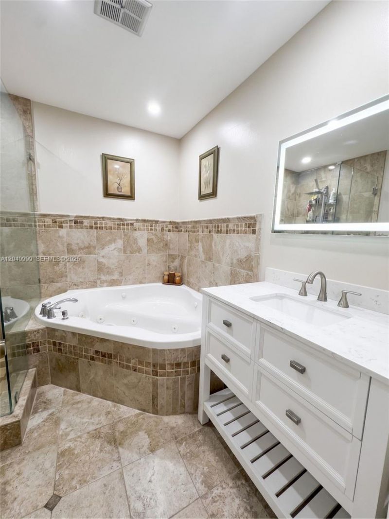 324 Patio Village Ter , Weston, FL 33326 Photo