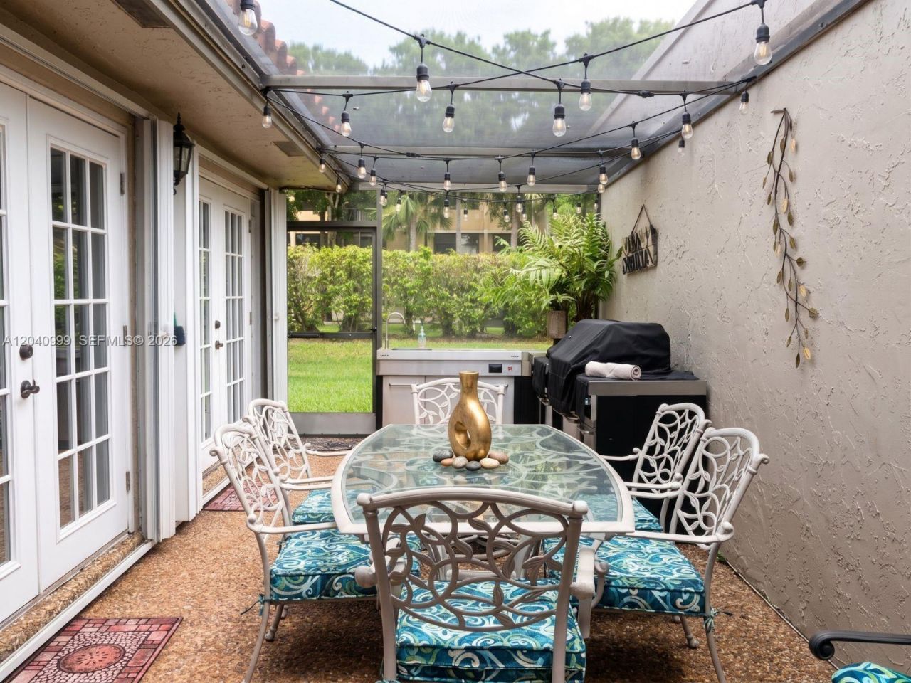 324 Patio Village Ter , Weston, FL 33326 Photo