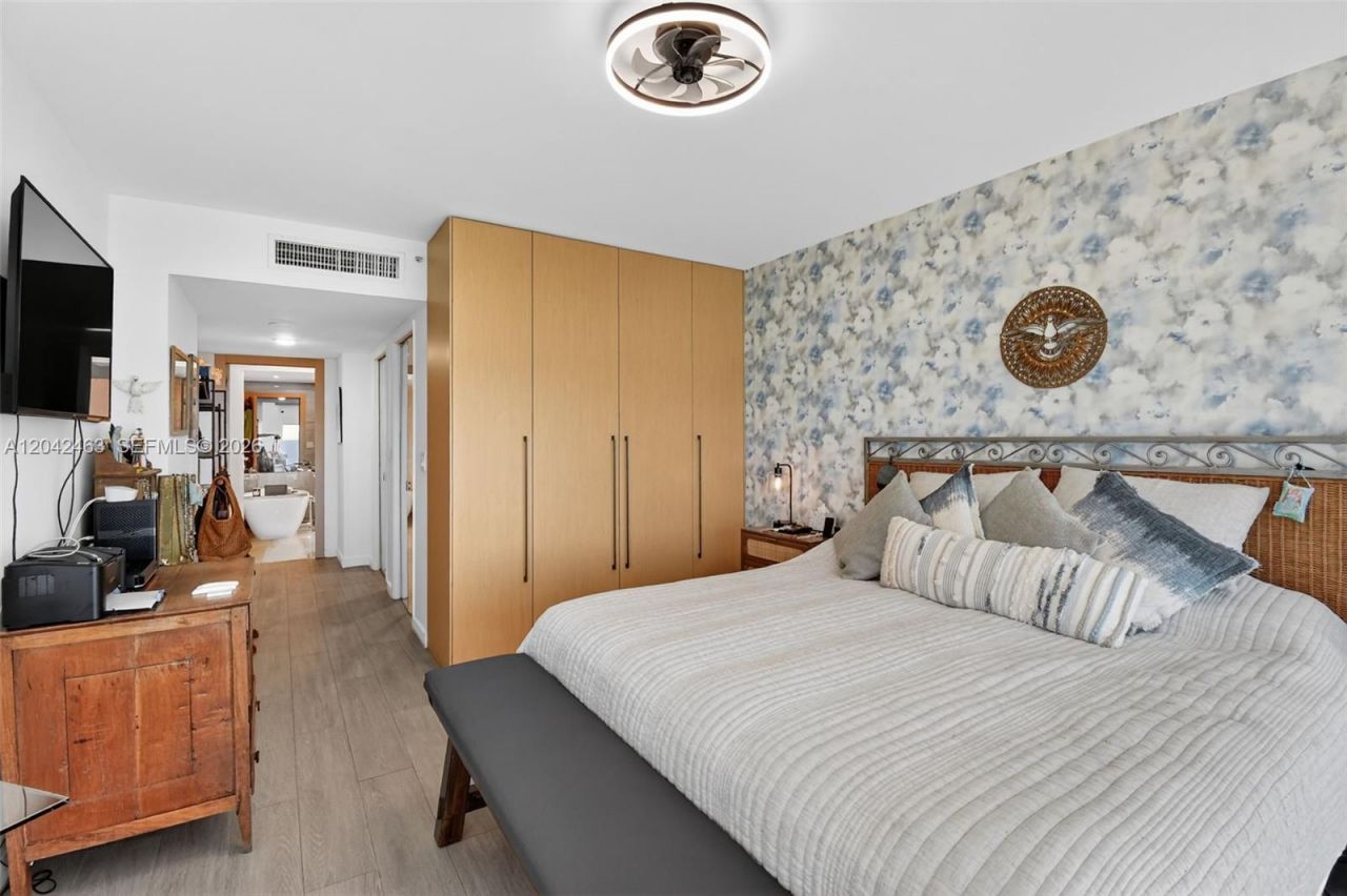 18671 Collins Ave , Unit 1401, Sunny Isles Beach, FL 33160 Photo