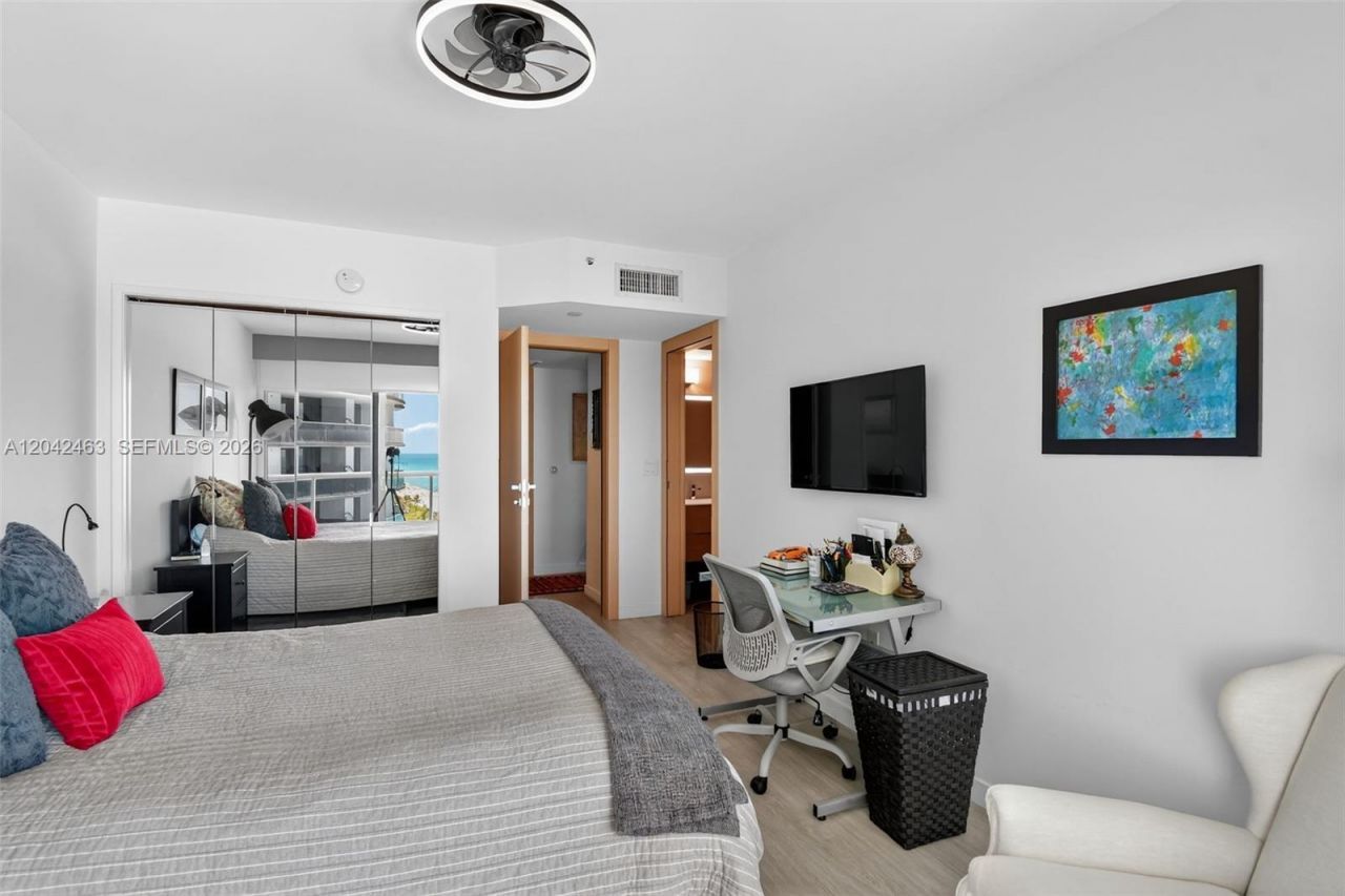 18671 Collins Ave , Unit 1401, Sunny Isles Beach, FL 33160 Photo