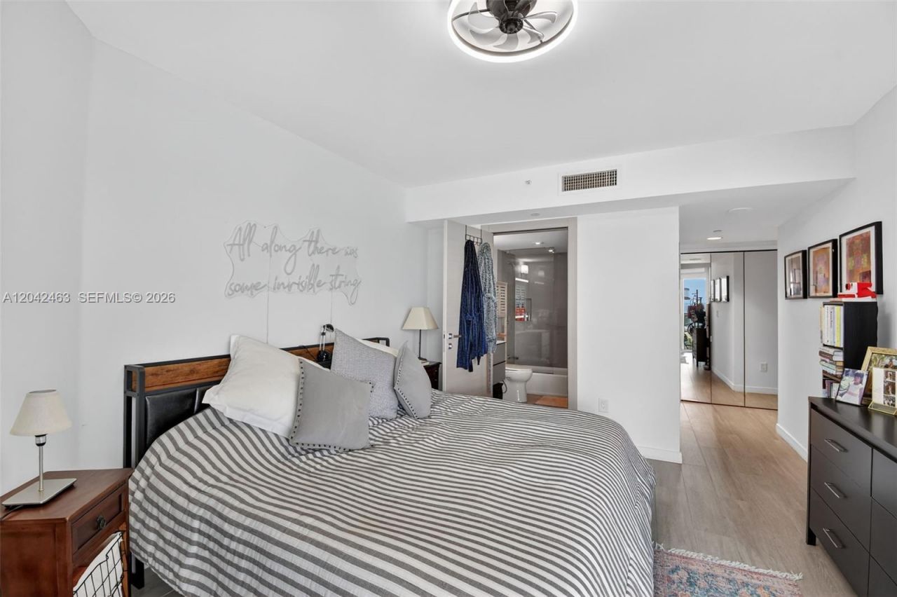 18671 Collins Ave , Unit 1401, Sunny Isles Beach, FL 33160 Photo