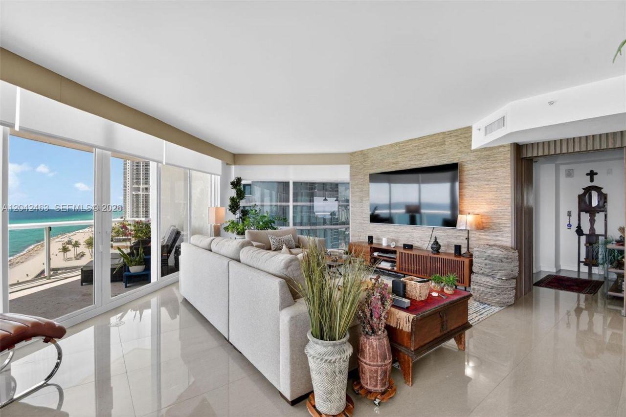 18671 Collins Ave , Unit 1401, Sunny Isles Beach, FL 33160 Photo