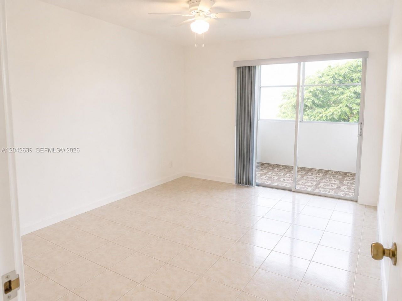 500 W Village Green Cir W, Unit 308, Palm Springs, FL 33461 Photo