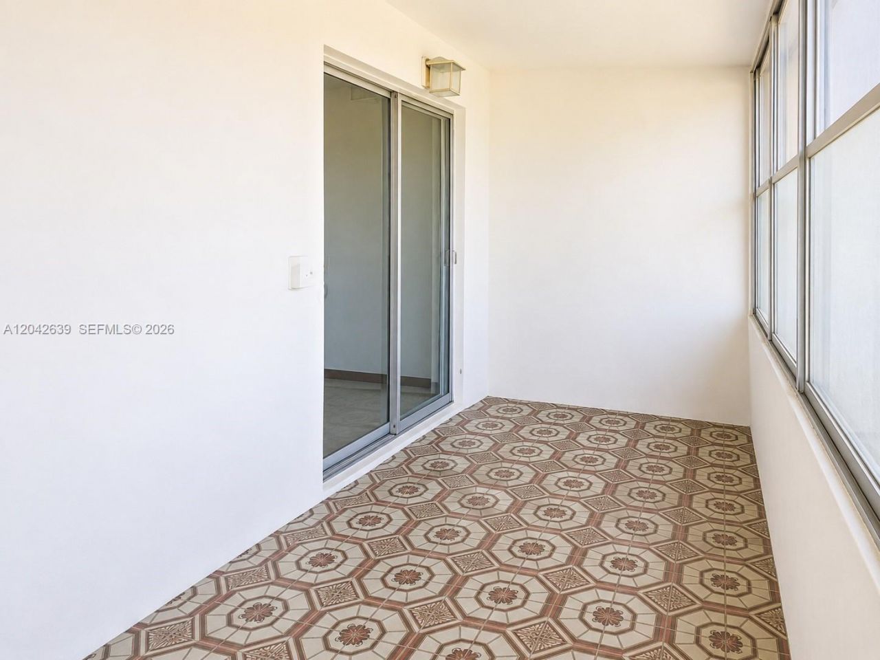 500 W Village Green Cir W, Unit 308, Palm Springs, FL 33461 Photo