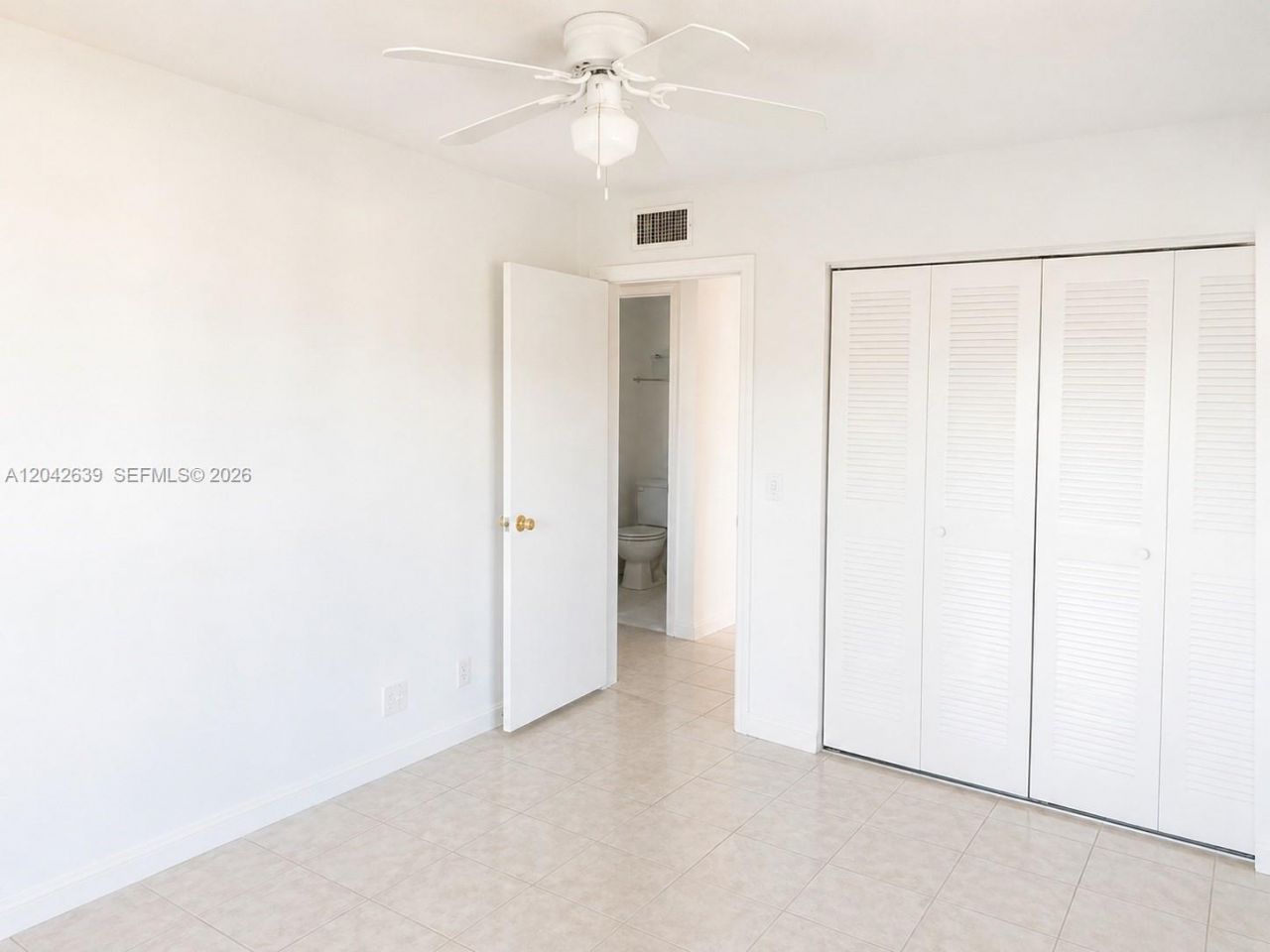 500 W Village Green Cir W, Unit 308, Palm Springs, FL 33461 Photo