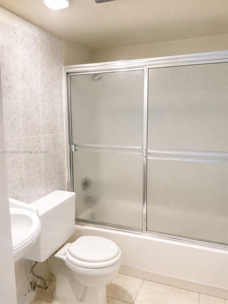 500 W Village Green Cir W, Unit 308, Palm Springs, FL 33461 Photo