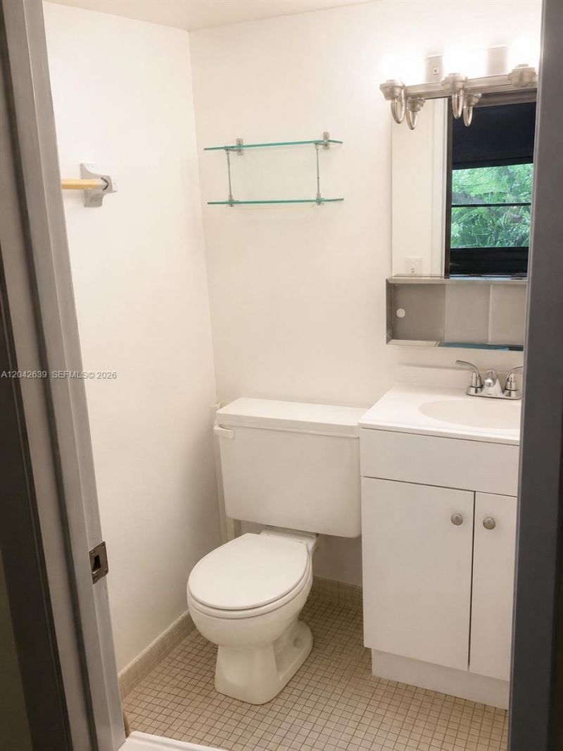 500 W Village Green Cir W, Unit 308, Palm Springs, FL 33461 Photo