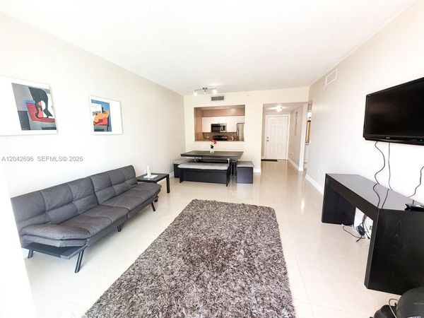 117 NW 42nd Ave, Unit 506, Miami, FL 33126