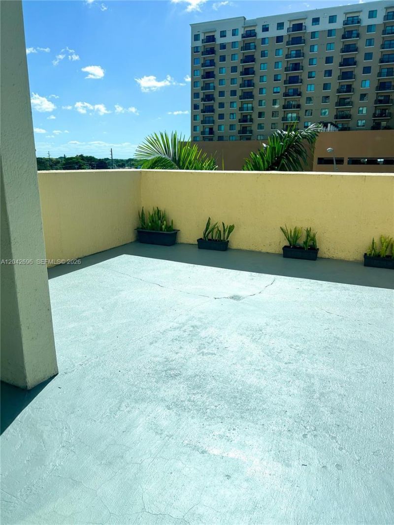 117 NW 42nd Ave, Unit 506, Miami, FL 33126 Photo