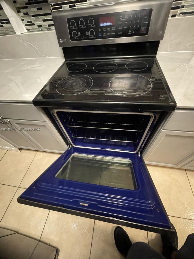 20490 NW 7th Ave , Unit 5, Miami Gardens, FL 33169 Photo