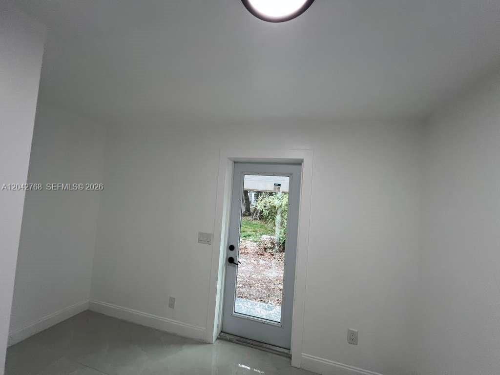 2850 NW 7th St, Fort Lauderdale, FL 33311 Photo