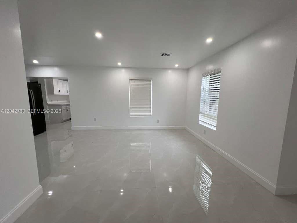 2850 NW 7th St, Fort Lauderdale, FL 33311 Photo