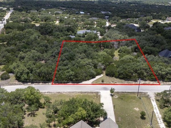 1061 Cielo Springs Dr, Blanco, TX 78606