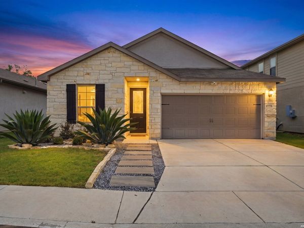12226 Chena Lk, San Antonio, TX 78249