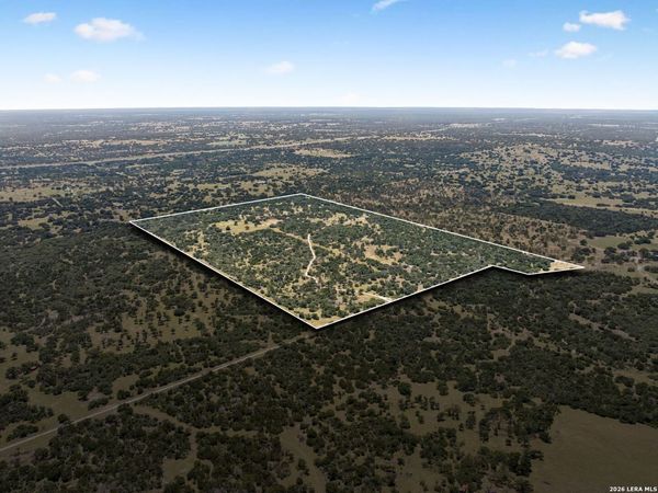 230 OLD ROEDER RD NW, Harper, TX 78631