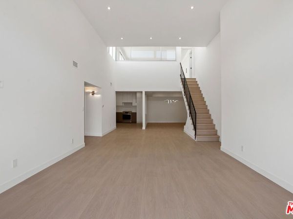 10630 Wilkins Avenue, Unit 301, West Los Angeles, CA 90024