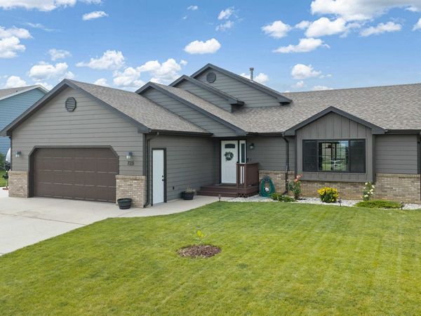 723 Hanover Drive, Rapid City, SD 57701