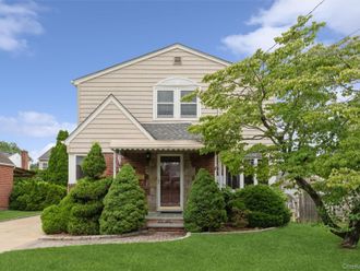 163 Bregman Avenue New Hyde Park, NY 11040