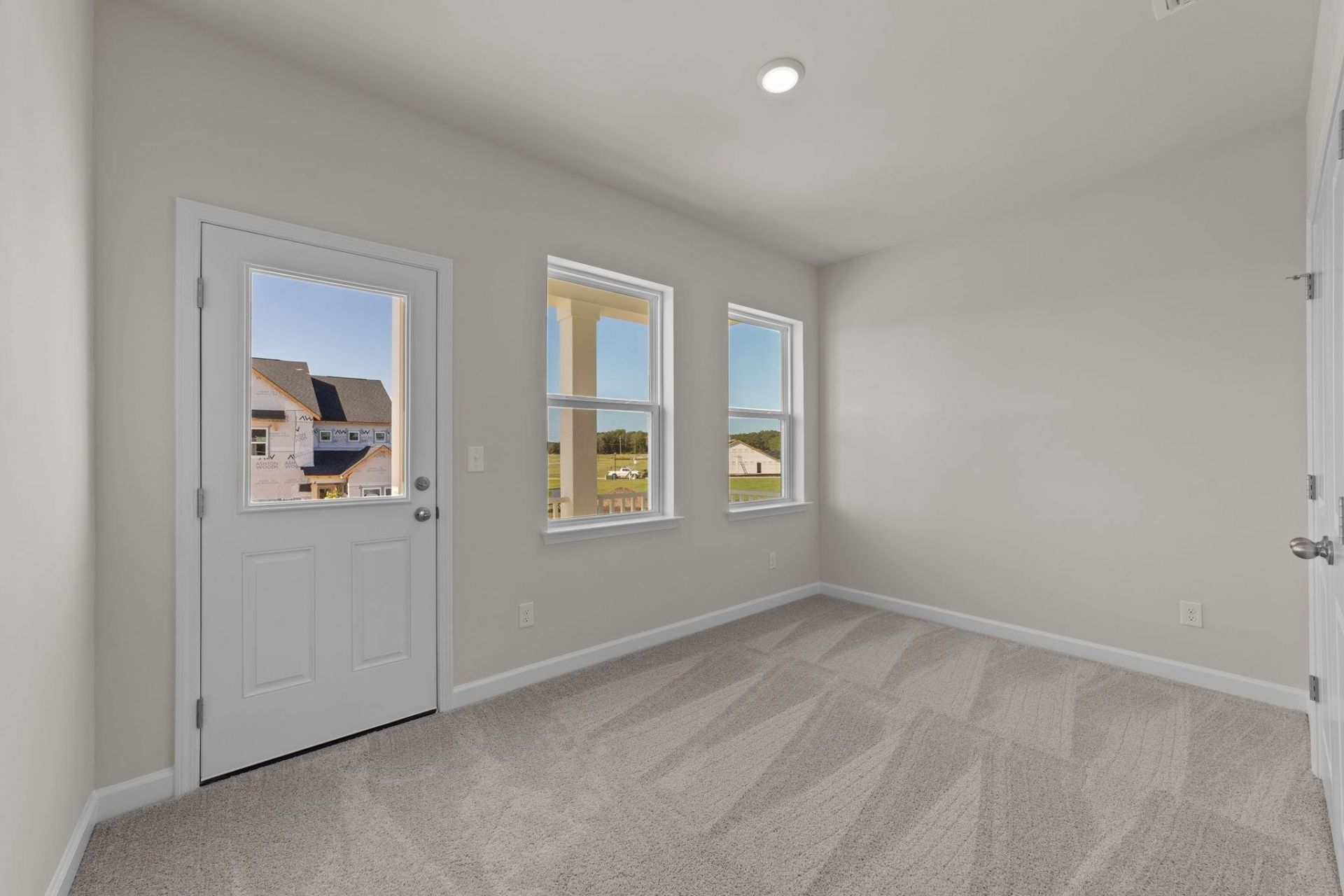 951 Triton Ave.  Photo 38