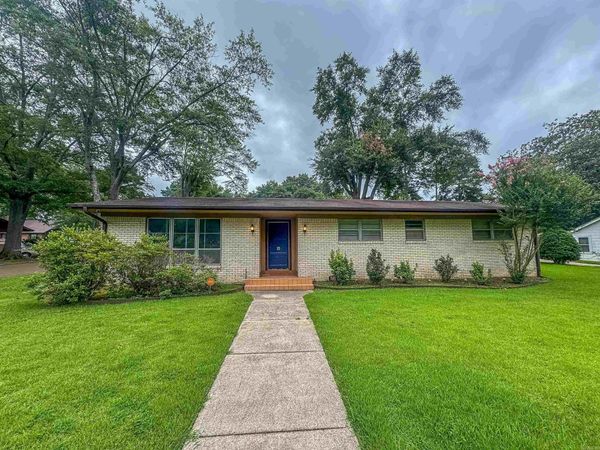 1501 W Faulkner Street, El Dorado, AR 71730