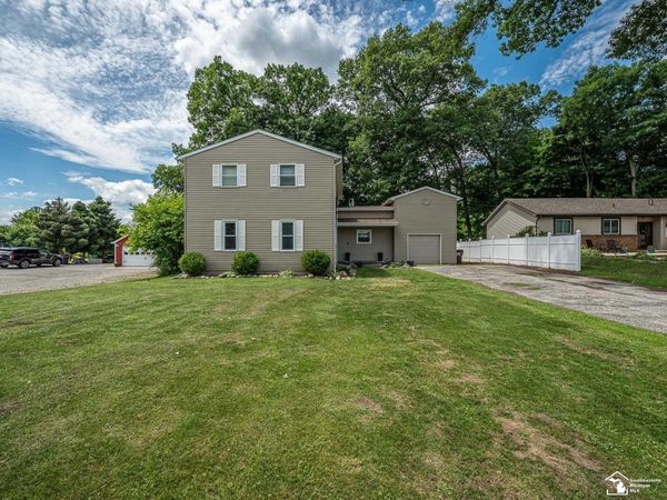 3881 E Stein Road, La Salle, MI 48145