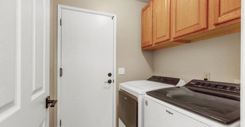 678 Young Way, Roseville, CA 95678 Photo