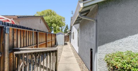 678 Young Way, Roseville, CA 95678 Photo