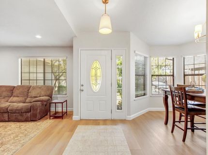 678 Young Way, Roseville, CA 95678 Photo