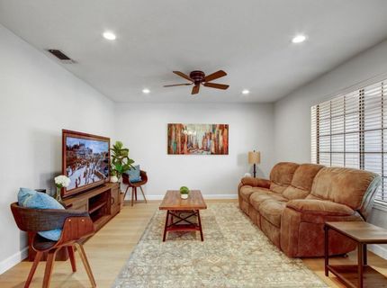 678 Young Way, Roseville, CA 95678 Photo